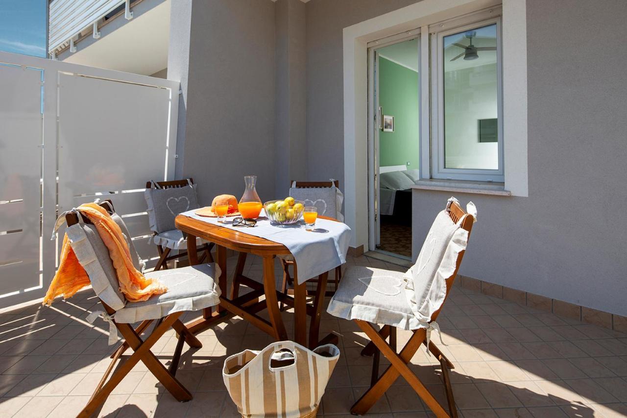Appartamenti Villa Miramare Rimini Dış mekan fotoğraf
