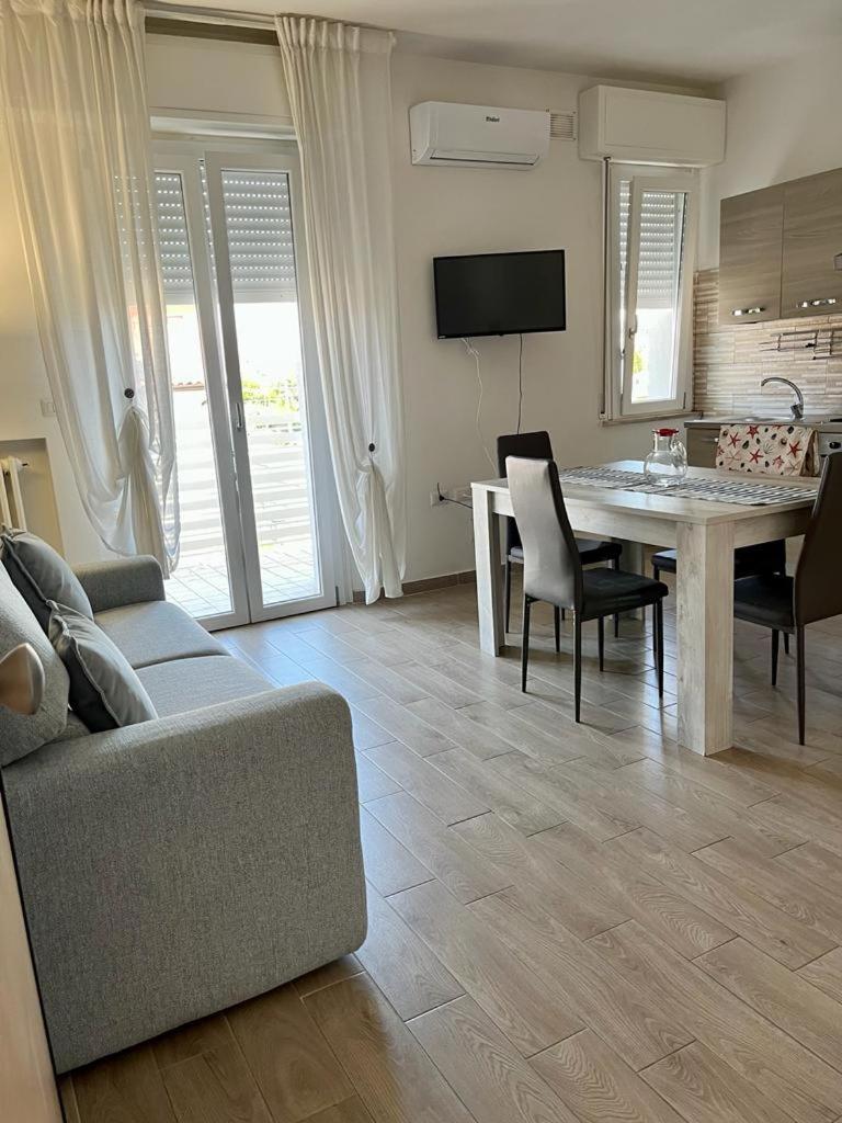 Appartamenti Villa Miramare Rimini Dış mekan fotoğraf